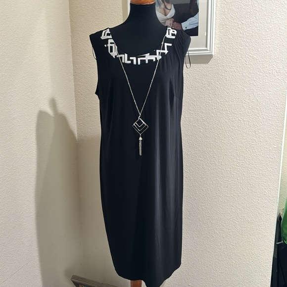 R&M Richards 2PC Printed Dress - Picture 2 of 8